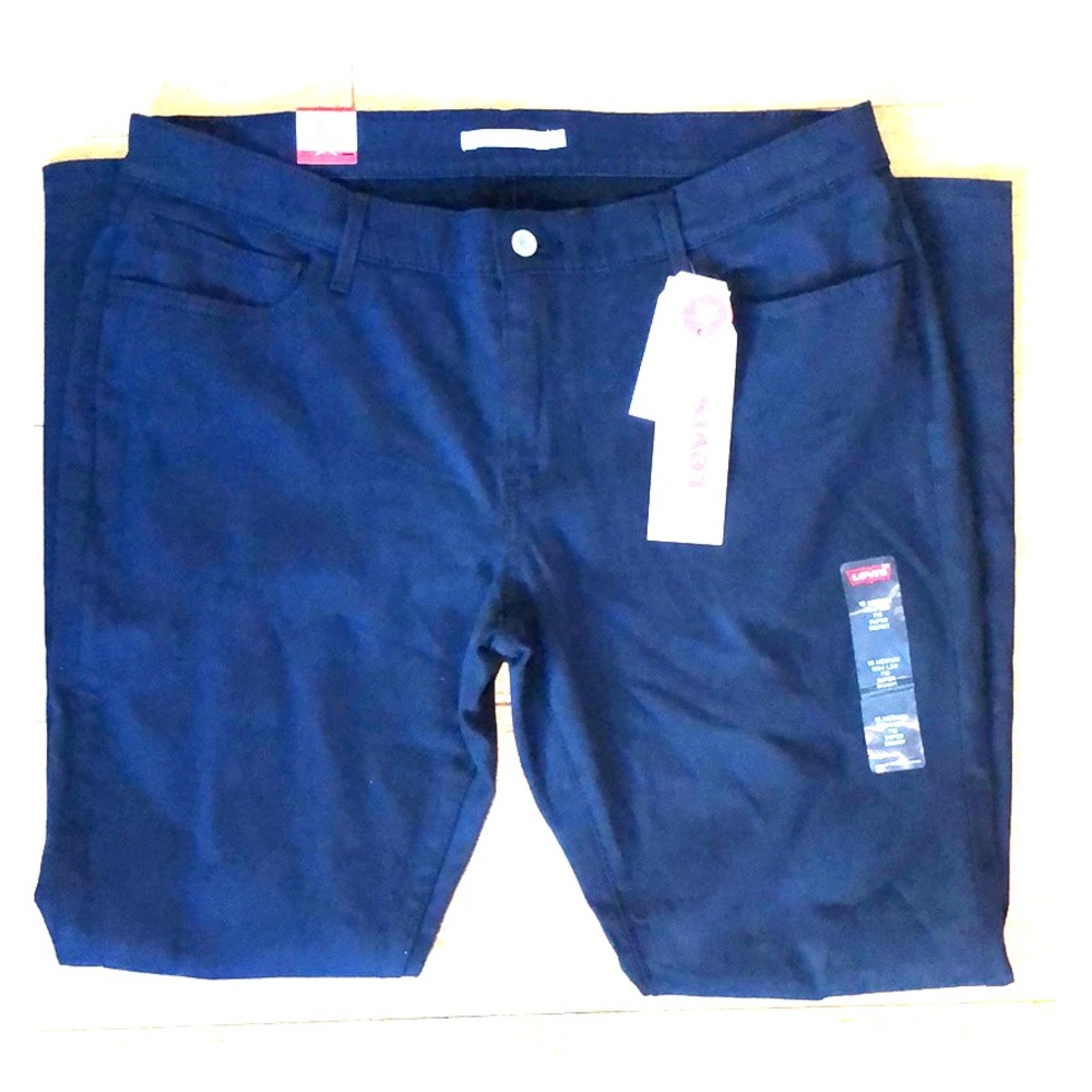Levi’s 710 Dark Blue